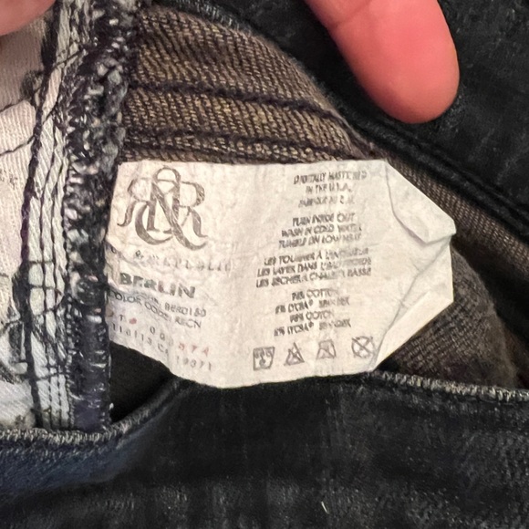 ROCK & REPUBLIC Dark Wash Berlin Style Jeans - Picture 4 of 6